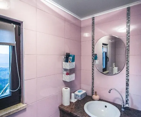 Nena 게스트하우스 *