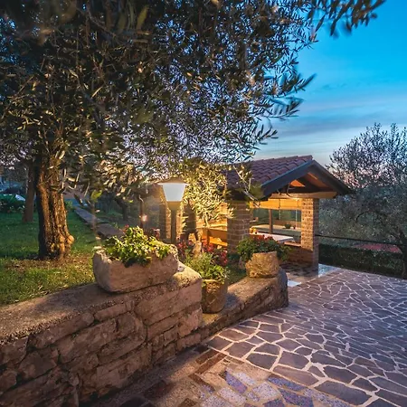 Nena Guest house